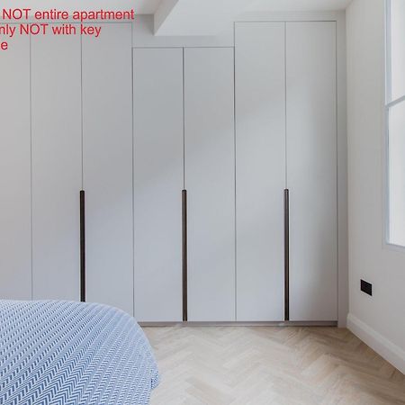 Modern Apartment & Rooms At Charing Cross Лондон Экстерьер фото