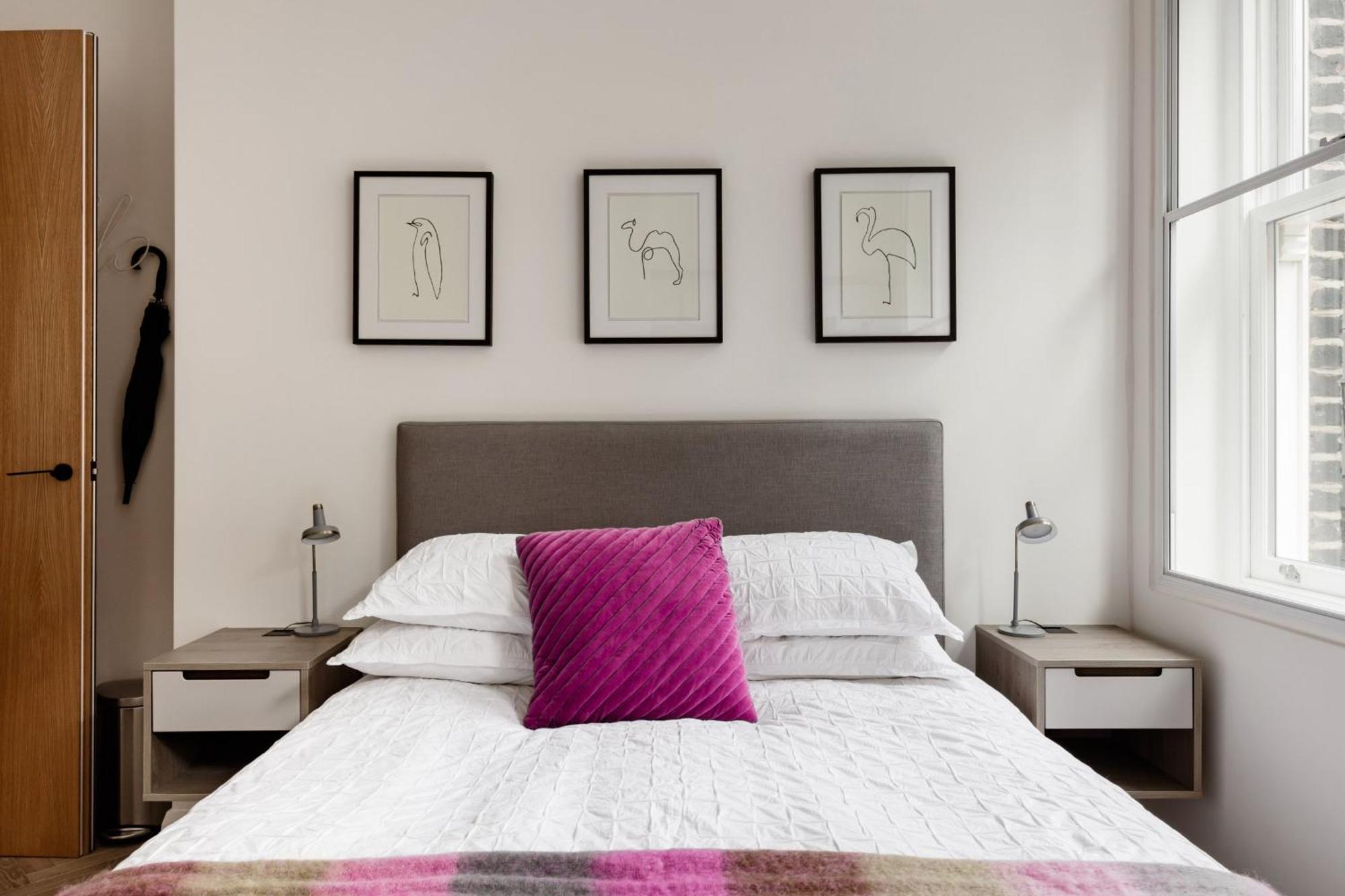 Modern Apartment & Rooms At Charing Cross Лондон Экстерьер фото